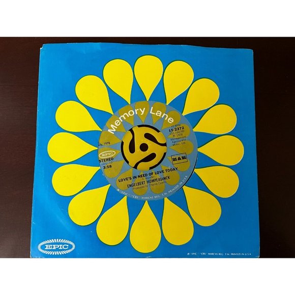 Lot 7 45 RPM Records 70s & 80s Go Go's Steve Dahl Toni Basil Elton John - Picture 7 of 8